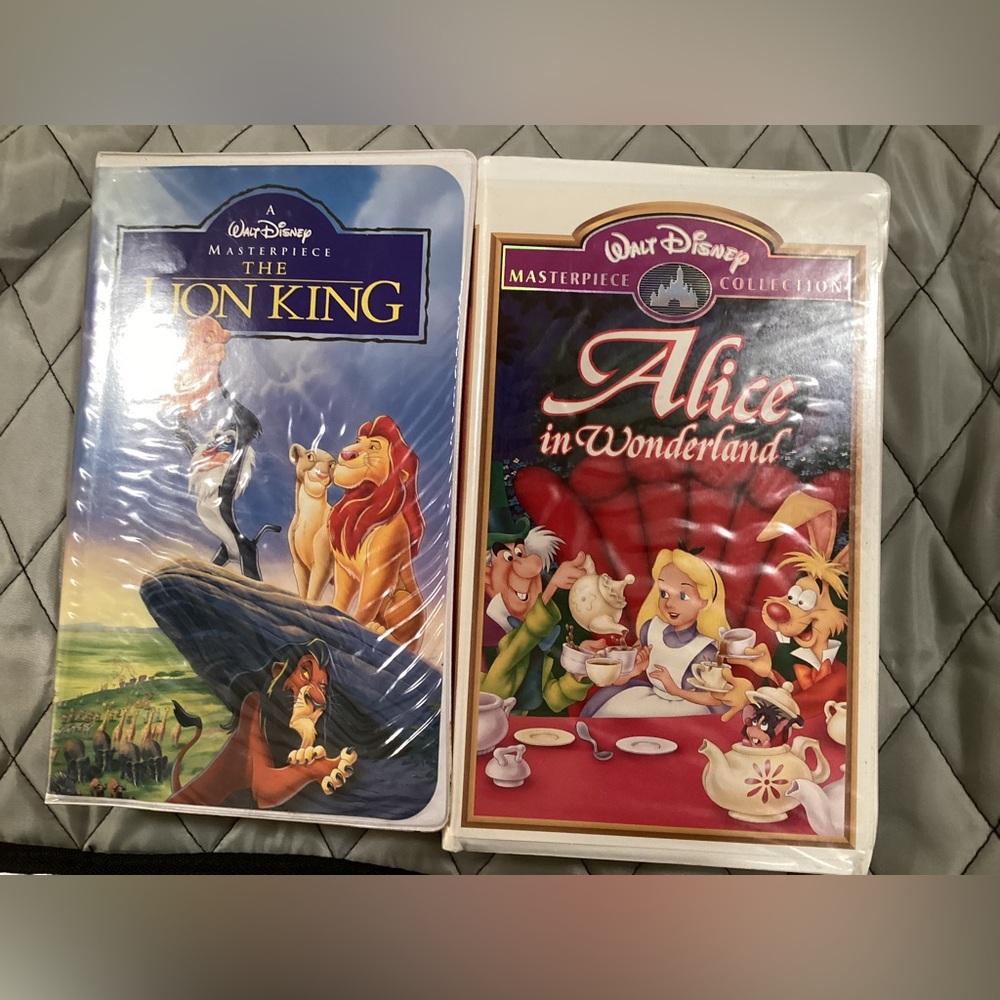 VCRDisney Alice in Wonderland VHS – Red, LION KING set